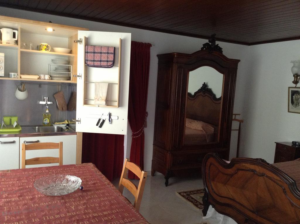Casa Amarela Guesthouse 拉哥斯 客房 照片